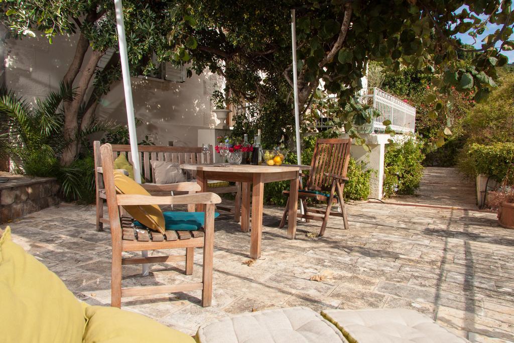 Secret Garden By Irundo